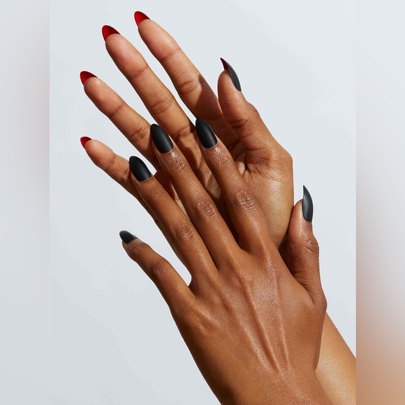 BN unopened static nails caviar- matte black almond with red under 😍 - Picture 1 of 4